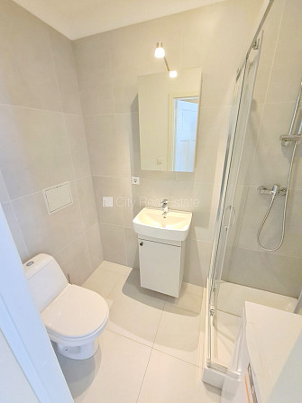 Фасадный дом, реновированный дом, закрытый двор, вход с улицы и со двора, Рига - изображение 10