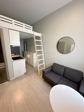 Фасадный дом, реновированный дом, закрытый двор, вход с улицы, лестничная клетка Рига - изображение 7