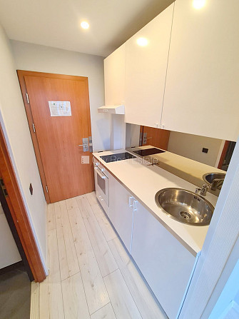 Новостройка, фасадный дом, закрытый двор, вход с улицы, лифт, лестничная клетка Рига - изображение 9