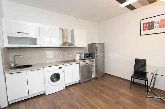 Проект - Aleksandra Čaka 33 (Александра Чака 33), дом во дворе, реновированный дом, Рига