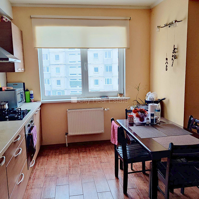 Новостройка, благоустроенная озеленённая территория, место для машины, вход с Рига - изображение 6