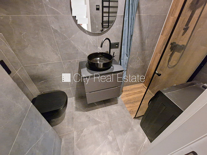 Fasādes māja, renovēta māja, slēgts pagalms, ieeja no ielas un pagalma, ir lifts, kāpņu Rīga - foto 7