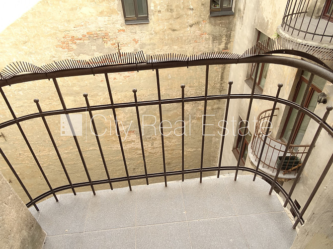 Фасадный дом, закрытый двор, вход с улицы, лифт, лестничная клетка после Рига - изображение 10