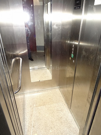 Фасадный дом, закрытый двор, вход с улицы, лифт, лестничная клетка после Рига - изображение 20