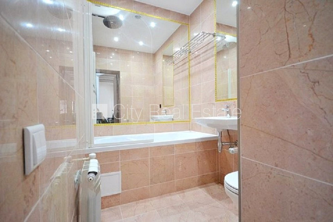 Фасадный дом, закрытый двор, вход с улицы, лифт, лестничная клетка после Рига - изображение 14