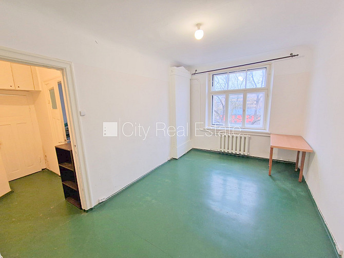 Дом во дворе, реновированный дом, закрытая территория, вход со двора, лестничная Рига - изображение 7