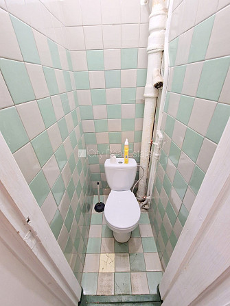 Дом во дворе, реновированный дом, закрытая территория, вход со двора, лестничная Рига - изображение 19