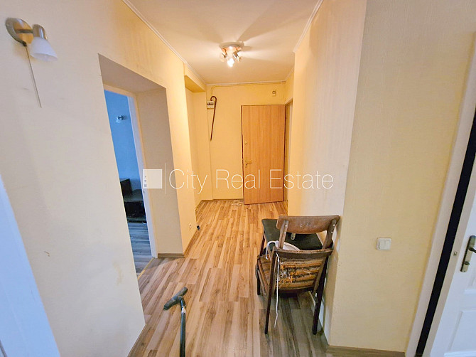 Фасадный дом, реновированный дом, вход с улицы, лестничная клетка после Рига - изображение 5