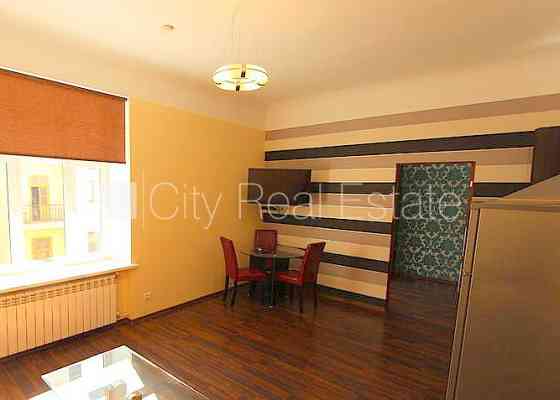 Проект - Aleksandra Čaka 33 (Александра Чака 33), здание во дворе, благоустроенный Рига