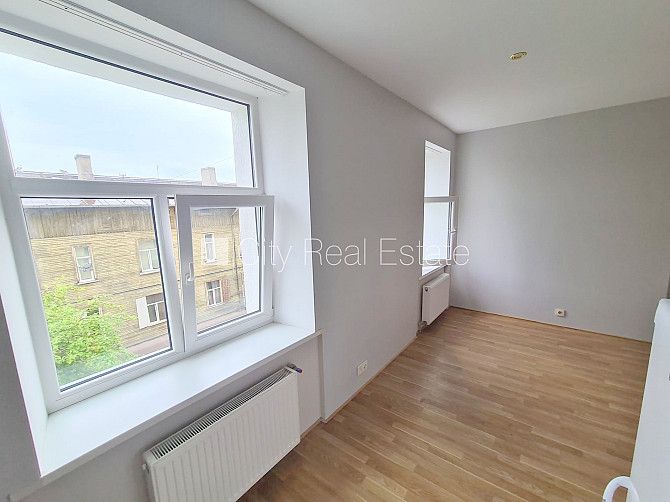 Здание во дворе, реновированный дом, закрытый двор, вход с улицы и со двора, Рига - изображение 6