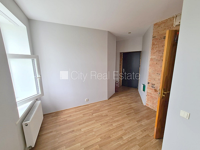 Здание во дворе, реновированный дом, закрытый двор, вход с улицы и со двора, Рига - изображение 7