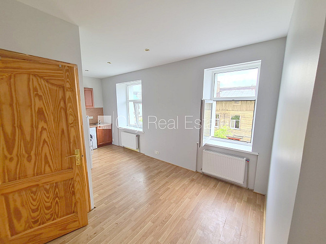 Здание во дворе, реновированный дом, закрытый двор, вход с улицы и со двора, Рига - изображение 5