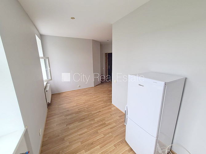 Здание во дворе, реновированный дом, закрытый двор, вход с улицы и со двора, Рига - изображение 9