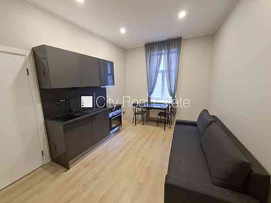 Фасадный дом, реновированный дом, закрытый двор, вход с улицы и со двора, лифт, Rīga