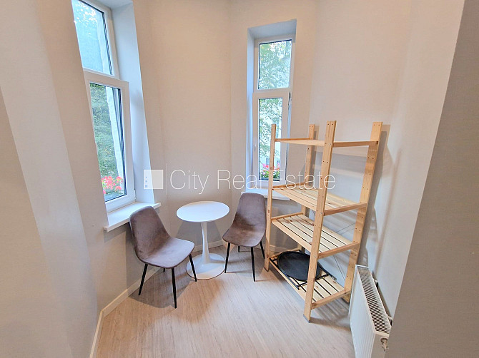 Фасадный дом, реновированный дом, закрытый двор, вход с улицы, лестничная клетка Рига - изображение 10