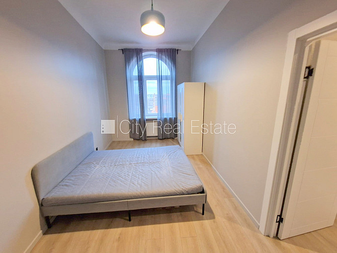 Фасадный дом, реновированный дом, закрытый двор, вход с улицы и со двора, лифт, Рига - изображение 12