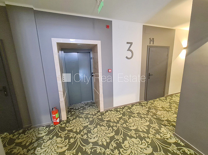 Фасадный дом, реновированный дом, закрытый двор, вход с улицы и со двора, лифт, Рига - изображение 19