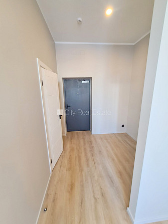 Фасадный дом, реновированный дом, закрытый двор, вход с улицы и со двора, лифт, Рига - изображение 10