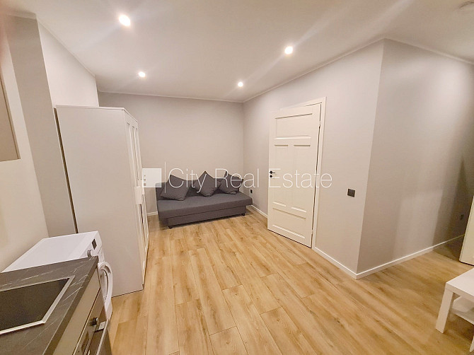 Pagalma ēka, renovēta māja, slēgts pagalms, ieeja no ielas un pagalma, kāpņu telpa pēc Rīga - foto 7