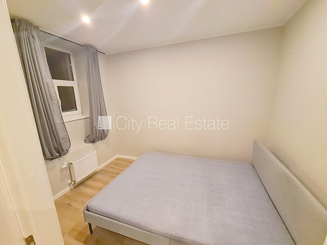 Pagalma ēka, renovēta māja, slēgts pagalms, ieeja no ielas un pagalma, kāpņu telpa pēc Rīga - foto 8