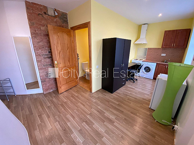 Фасадный дом, реновированный дом, закрытый двор, вход с улицы, лестничная клетка Рига - изображение 3