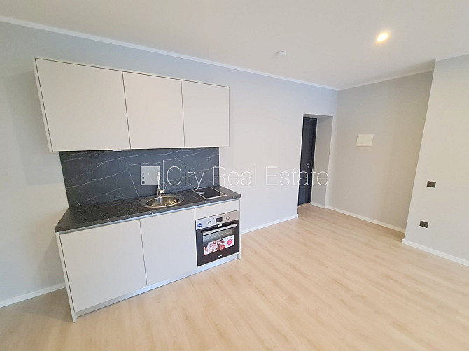 Фасадный дом, реновированный дом, закрытый двор, вход с улицы и со двора, Рига - изображение 6