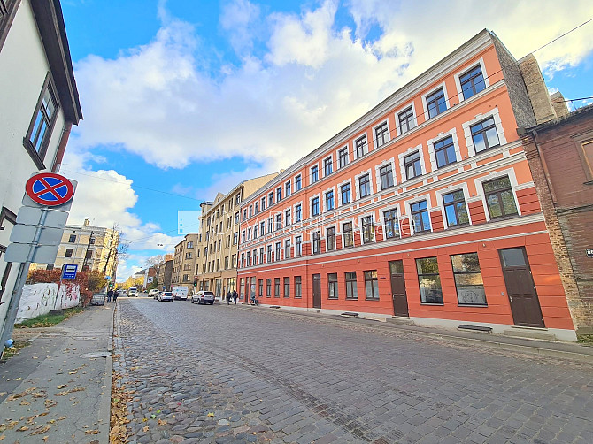 Фасадный дом, реновированный дом, закрытый двор, вход с улицы и со двора, Рига - изображение 15