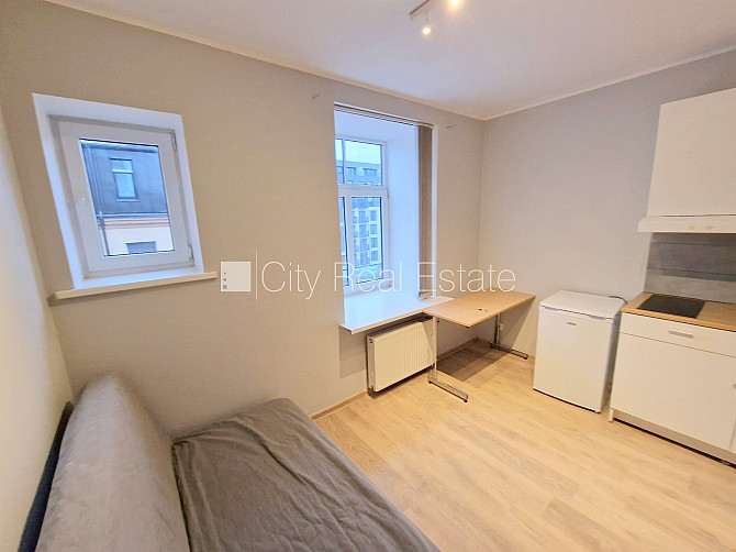 Фасадный дом, реновированный дом, закрытый двор, вход со двора, лестничная клетка Рига - изображение 4