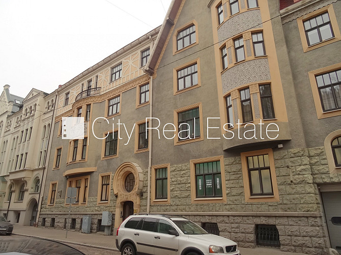 Фасадный дом, реновированный дом, объект охраняет физическая охрана, вход с Рига - изображение 19