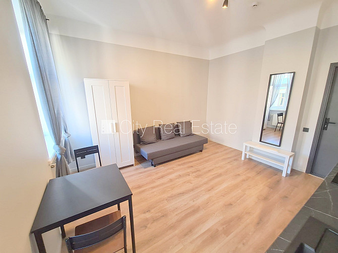 Здание во дворе, реновированный дом, закрытый двор, вход с улицы и со двора, лифт, Рига - изображение 3