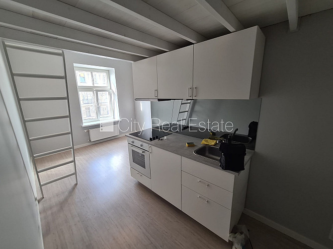 Фасадный дом, реновированный дом, закрытый двор, вход с улицы, лестничная клетка Рига - изображение 6