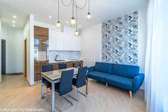 Новостройка, плата за обслуживание одного квадратного метра в  месяц 1 EUR, вход с Рига