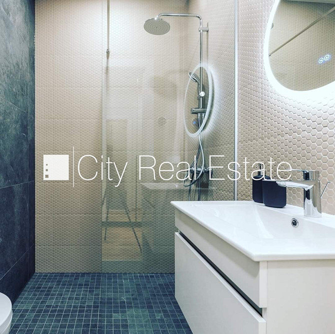 Здание во дворе, реновированный дом, закрытый двор, вход с улицы и со двора, лифт, Рига - изображение 10