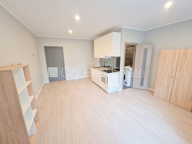 Fasādes māja, renovēta māja, slēgts pagalms, ieeja no ielas, kāpņu telpa pēc kosmētiskā Rīga - foto 3