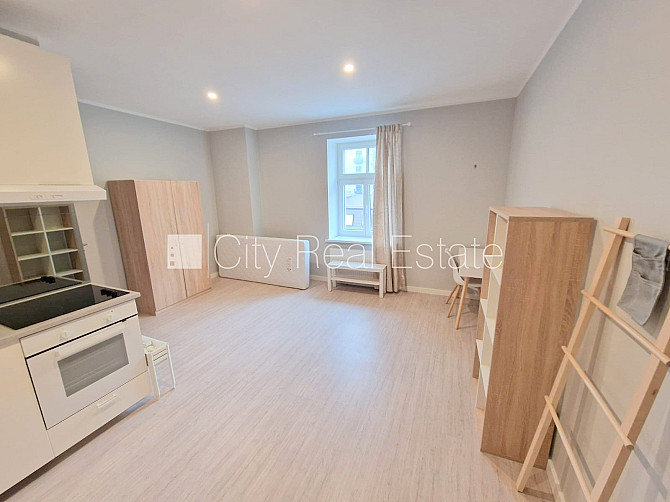 Fasādes māja, renovēta māja, slēgts pagalms, ieeja no ielas, kāpņu telpa pēc kosmētiskā Rīga - foto 2