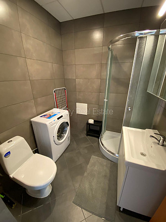 Новостройка, фасадный дом, вход с улицы, лифт, лестничная клетка после Рига - изображение 10