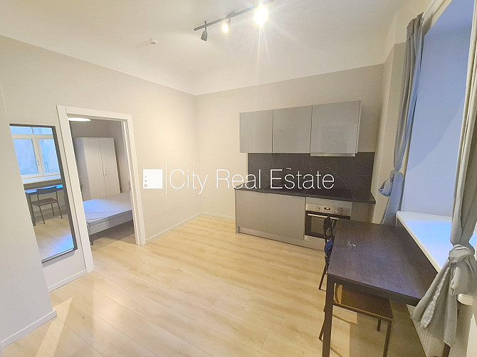 Здание во дворе, реновированный дом, закрытый двор, вход с улицы и со двора, лифт, Рига - изображение 14