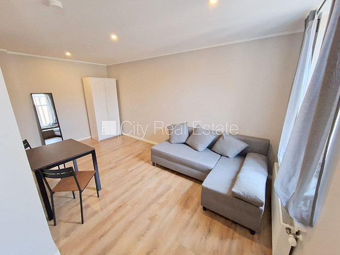 Здание во дворе, реновированный дом, закрытый двор, вход с улицы и со двора, Рига - изображение 10