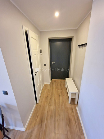 Здание во дворе, реновированный дом, закрытый двор, вход с улицы и со двора, Рига - изображение 15