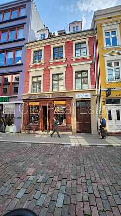 Домовладение, покрытие крыши из черепицы, кирпичные стены, благоустроенный Рига