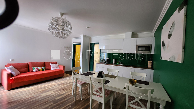 Домовладение, покрытие крыши из черепицы, кирпичные стены, благоустроенный Рига - изображение 11