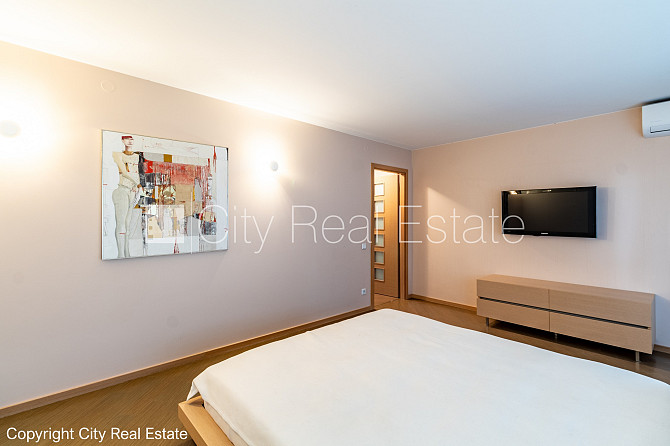 Renovēta māja, labiekārtota apzaļumota teritorija, slēgta teritorija, teritorijas iebrauktuves Jūrmala - foto 19