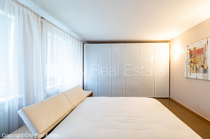 Renovēta māja, labiekārtota apzaļumota teritorija, slēgta teritorija, teritorijas iebrauktuves Jūrmala - foto 17