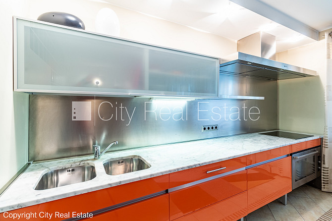 Renovēta māja, labiekārtota apzaļumota teritorija, slēgta teritorija, teritorijas iebrauktuves Jūrmala - foto 8