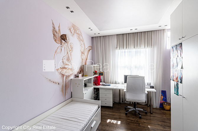 Pagalma māja, slēgts pagalms, iespēja nomāt autostāvvietu, teritorijas stāvlaukums noklāts Rīga - foto 3