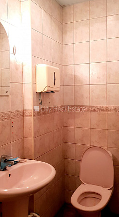 Pagalma māja, renovēta māja, ķieģeļu mūra sienas, fasāde ar dekoratīvo apmetumu, Rīga - foto 12