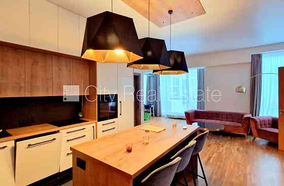 Земля в собственности, новостройка, на подвальном этаже доступно кладовое Юрмала