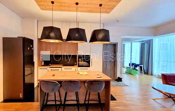 Земля в собственности, новостройка, на подвальном этаже доступно кладовое Юрмала