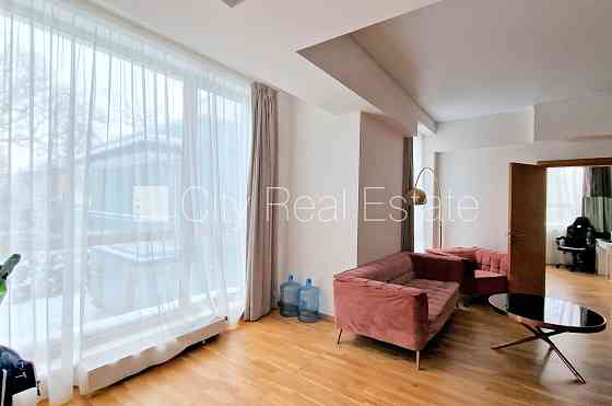 Земля в собственности, новостройка, на подвальном этаже доступно кладовое Юрмала