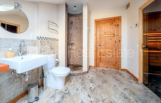 Земля в собственности, фасадный дом, реновированный дом, благоустроенная Рига - изображение 15